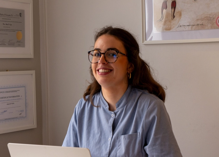Athina de Vogel au bureau du cabinet