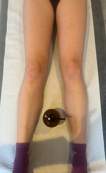 Cuisses avant une séance de méthode Renata França