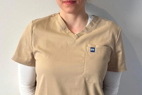 Mathilda Renkowski, ostéopathe D.O., en portrait au cabinet