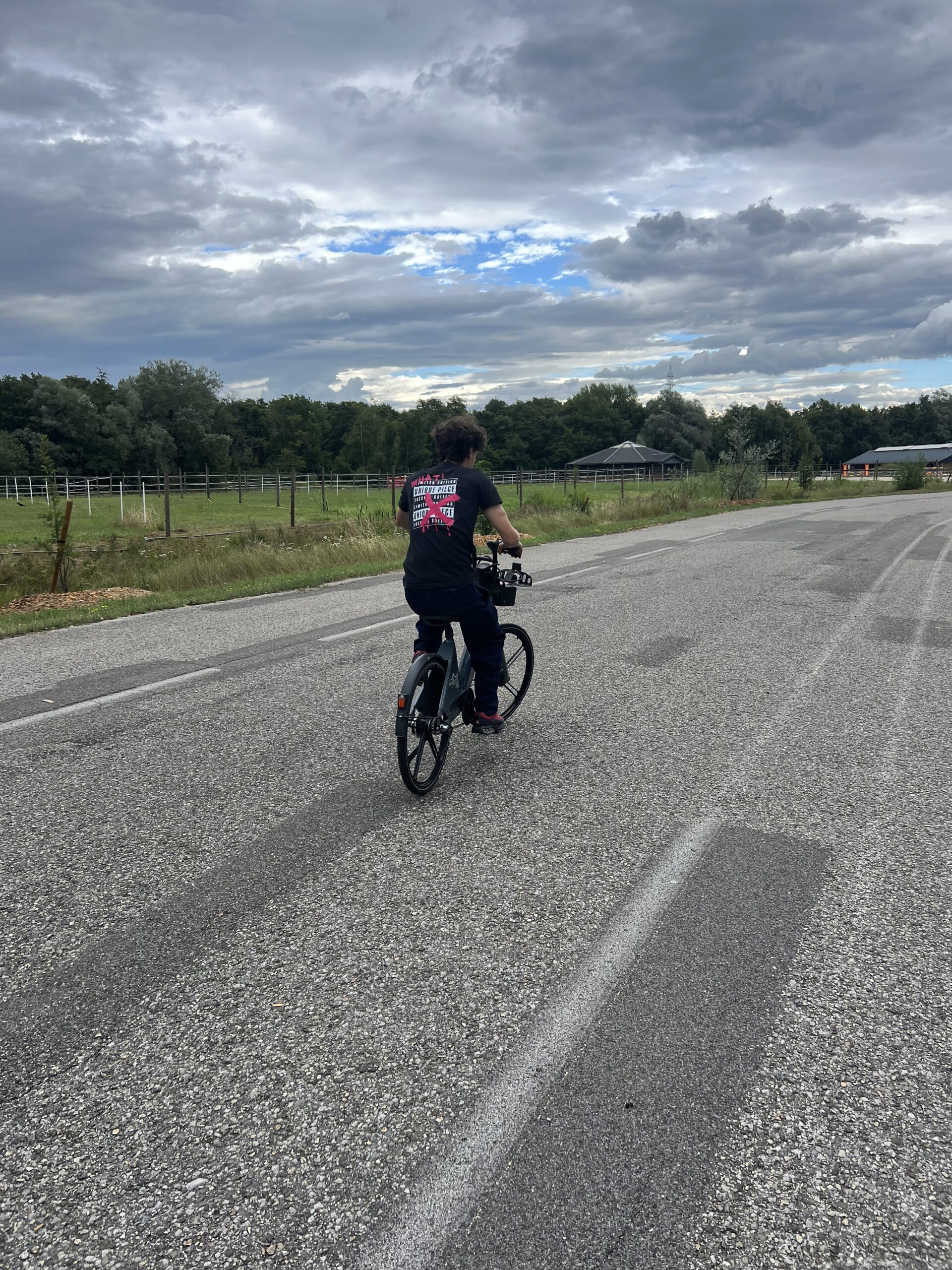 adolescent a velo sur route - synthèse - proprioception : pourquoi et comment l'améliorer en ostéopathie