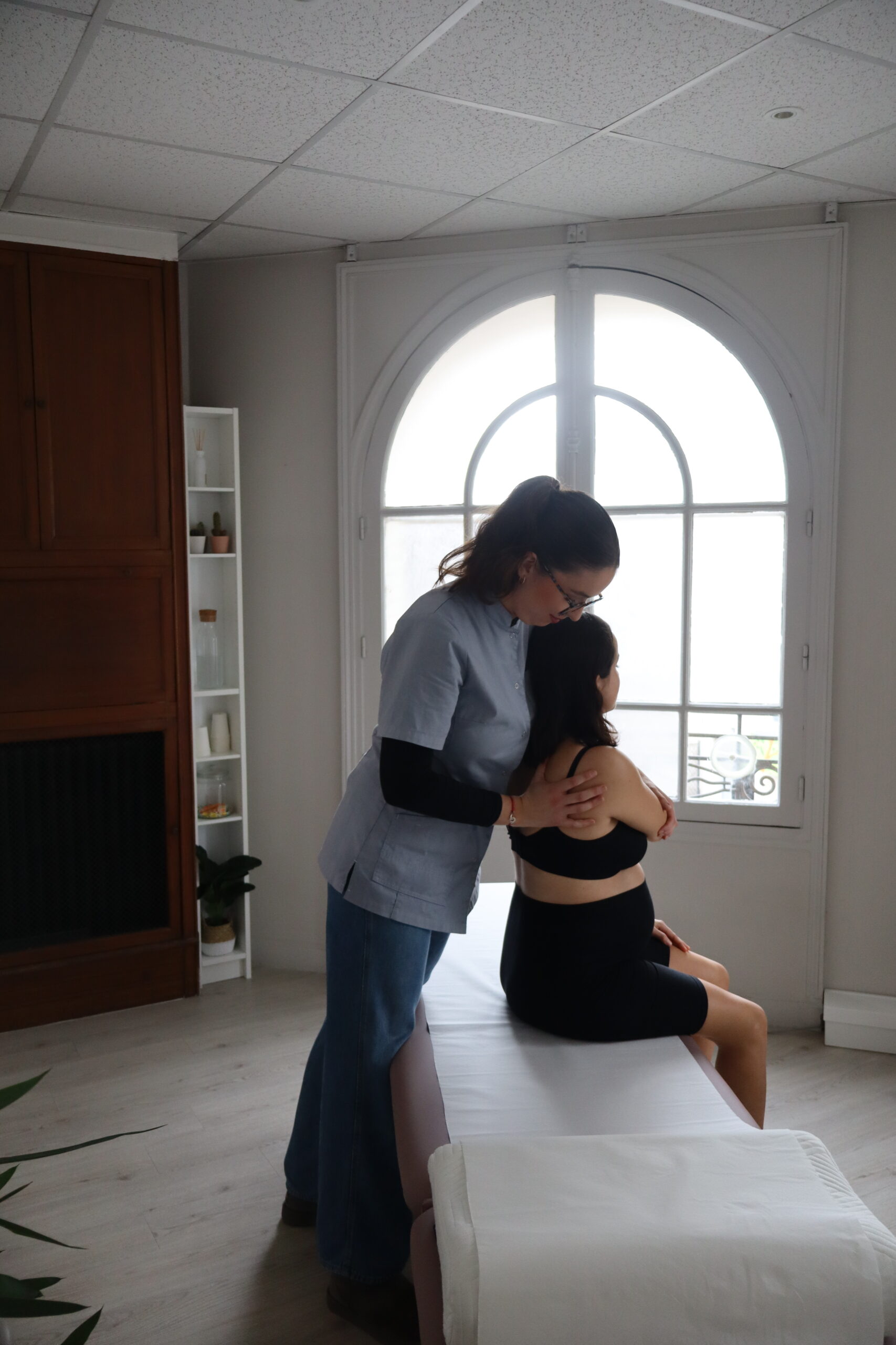 Post-partum : l'ostéopathie pour soulager votre corps en douceur